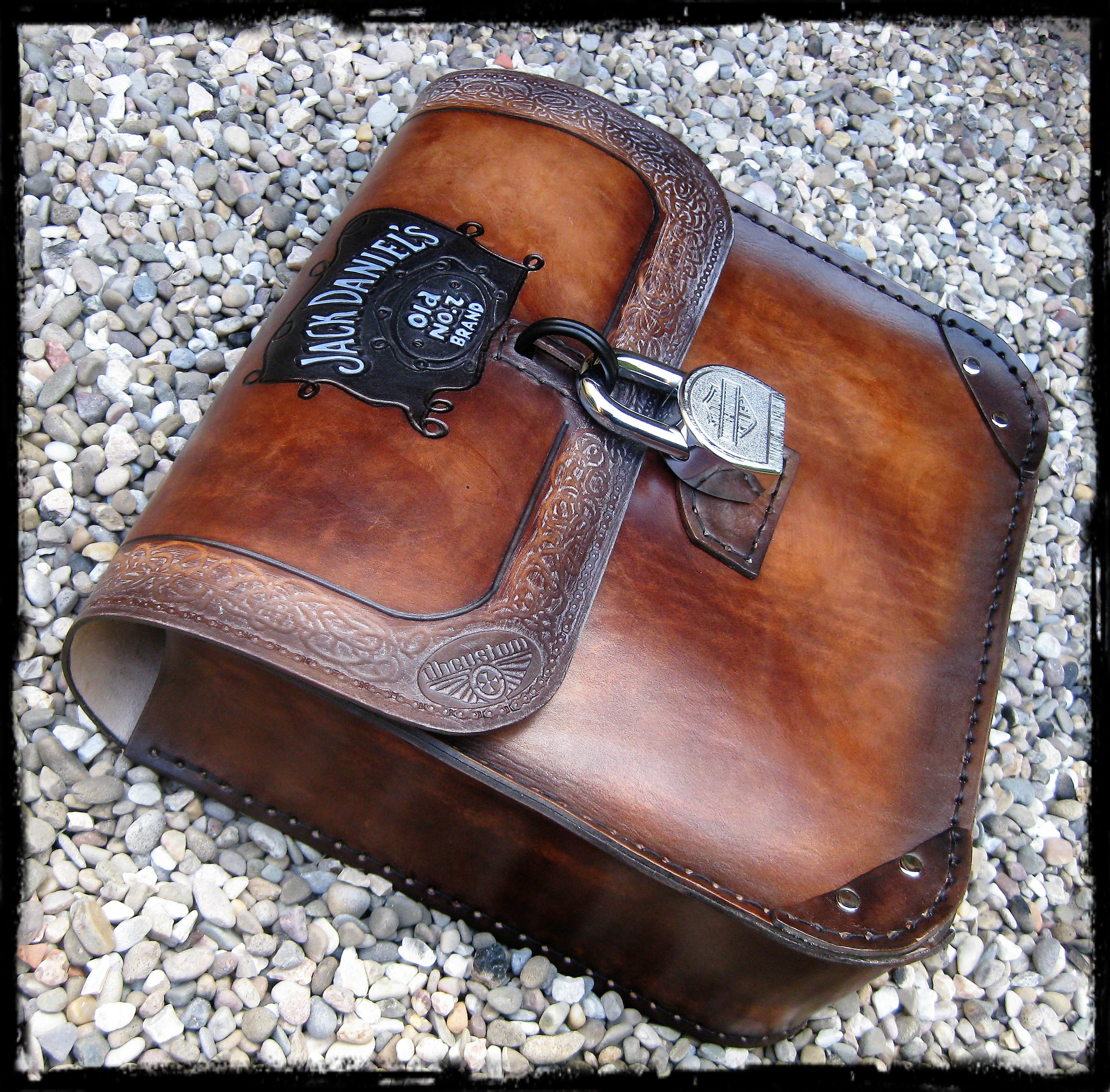 【Y2K】Jack Daniel's archive shoulder bag Jack Daniels leather saddlebag - DHCustom