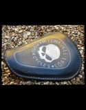 Sitz Sportster 2010-22 Skull Black Milwaukee 1903