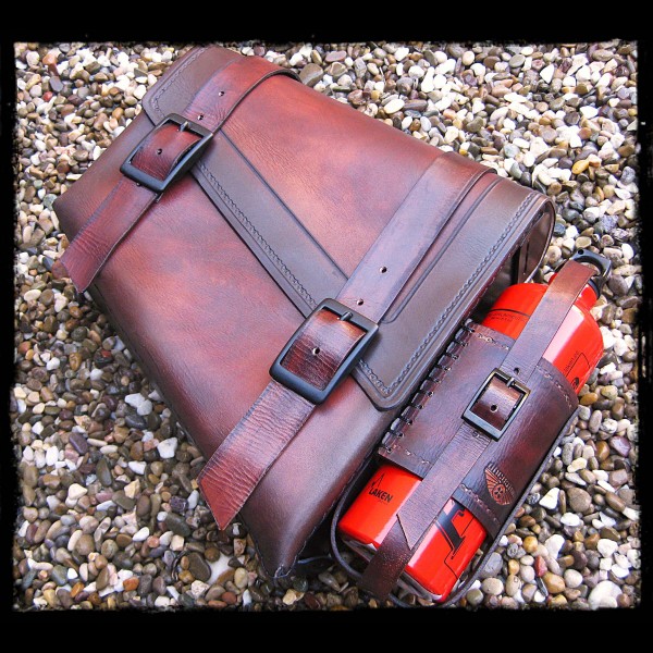 Saddlebag Vintage Dark Leather Bottle