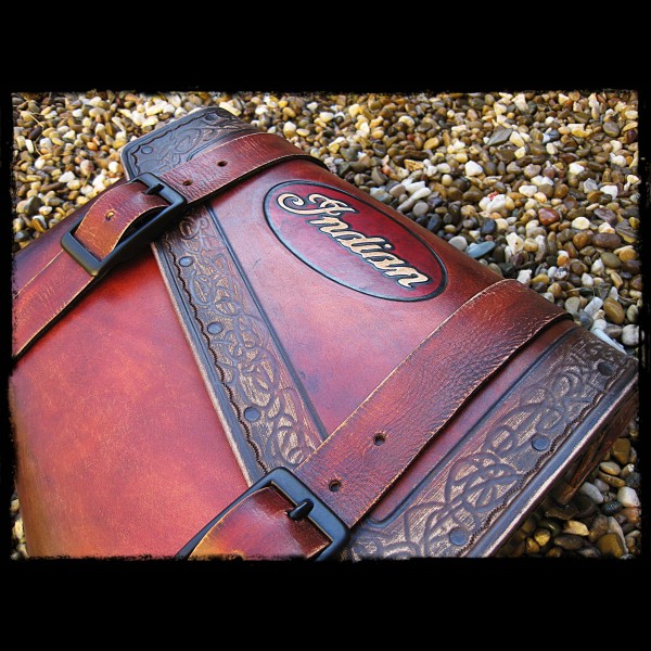 Sacoche Indian Red Leather